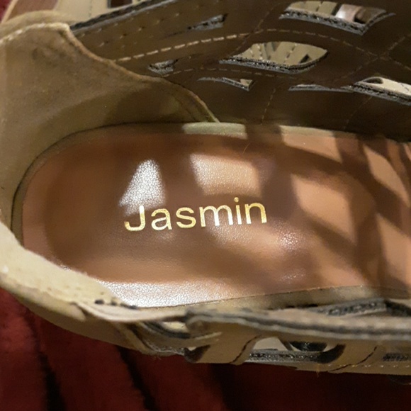 Jasmin Brand wedges - Picture 2 of 3